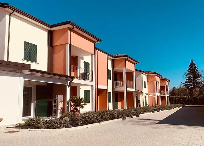 Lejlighedshotel Rta La Pineta 3*